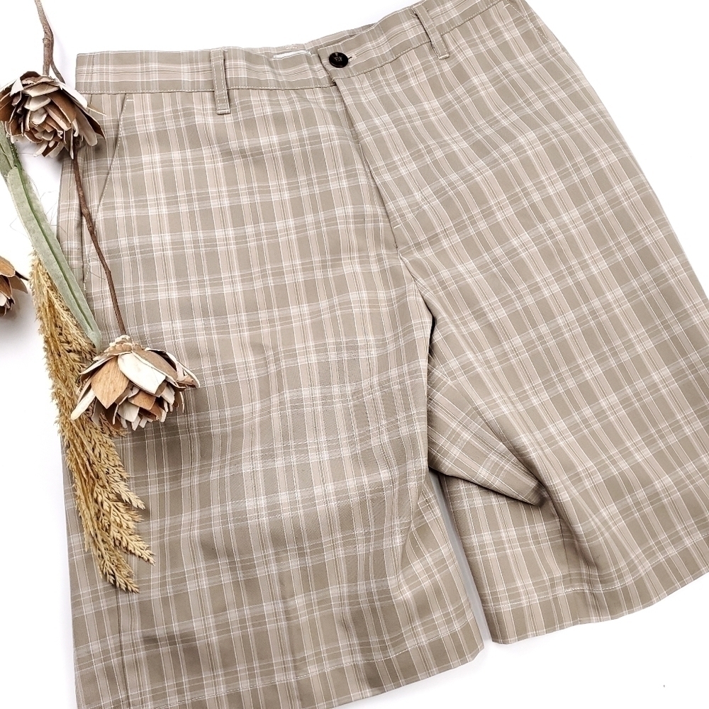 New Adidas Tan Plaid Men's Golf Shorts w32 - Picture 2 of 11